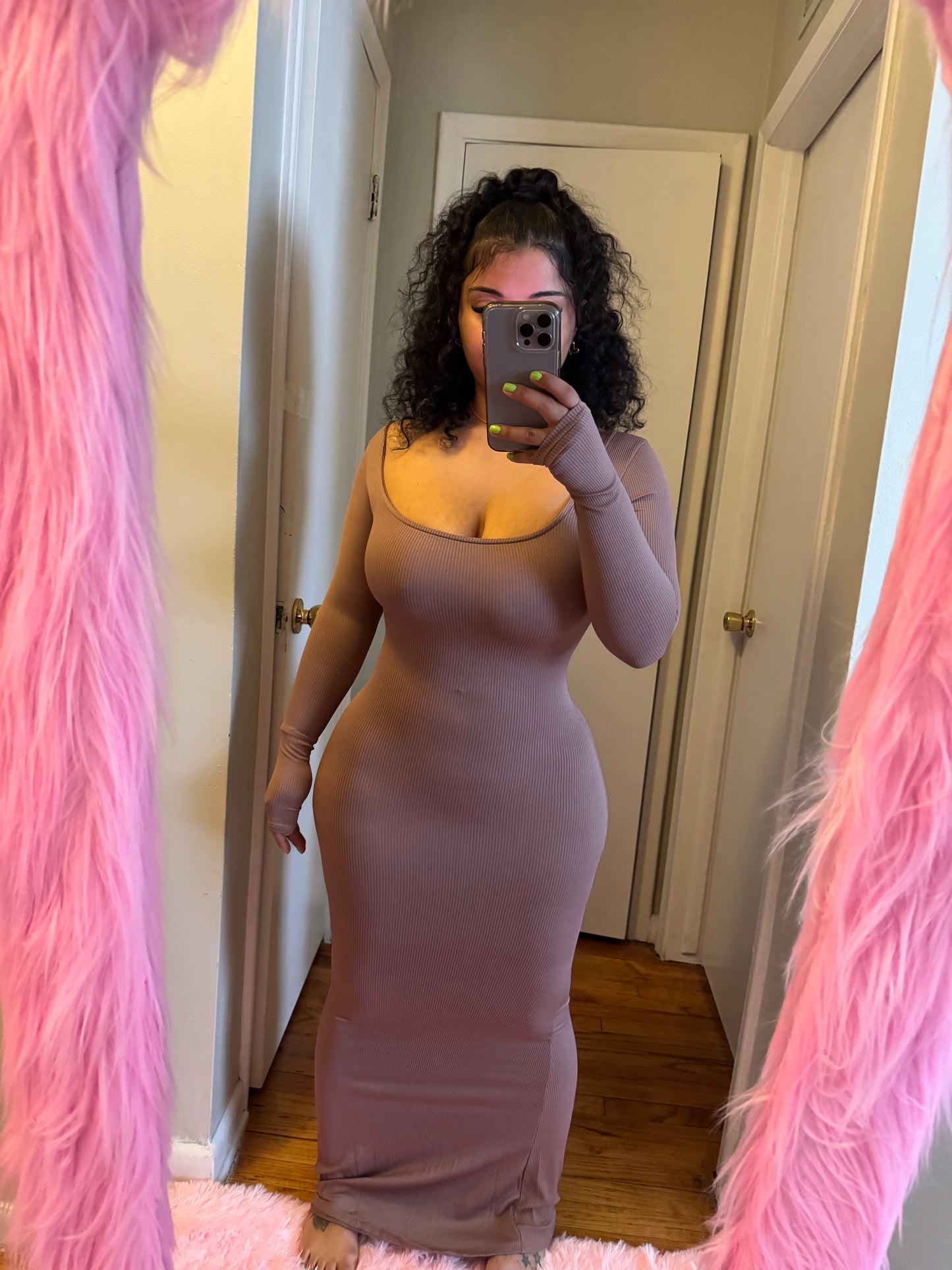 Scoop neck mermaid maxi dress
